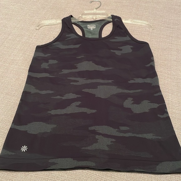 ATHLETA Athletic Racerback Tank Top Small Camouflage Pattern Like New - Picture 6 of 12